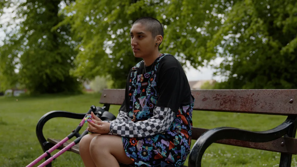 90s GYMPANZEES SITE ANNOUNCMENT RICH FINISHING Resolve 00 00 08 15 Still001