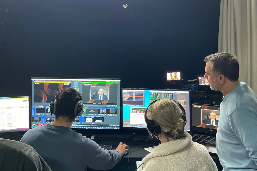 Fq Ipo9k Xg A Is9m Y