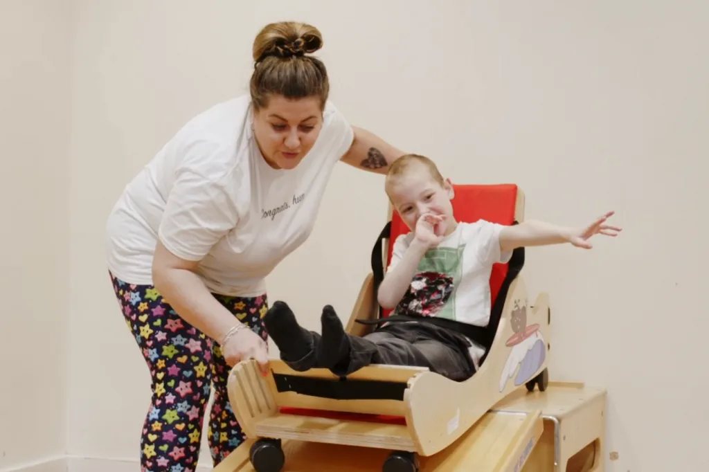 Gympanzees worker & child